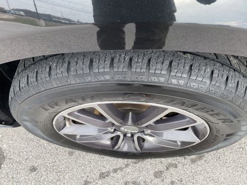 Used 2017 Dodge Grand Caravan SXT image 25