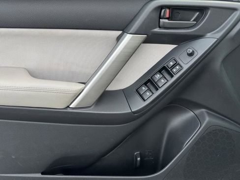 Used 2016 Subaru Forester 2.5i Premium w/ All-Weather Package image 15