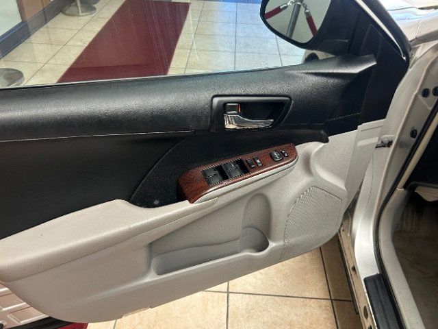 Used 2013 Toyota Camry XLE FWD image 5
