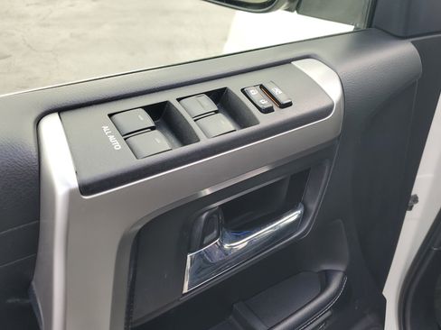 Used 2018 Toyota 4Runner Limited image 19