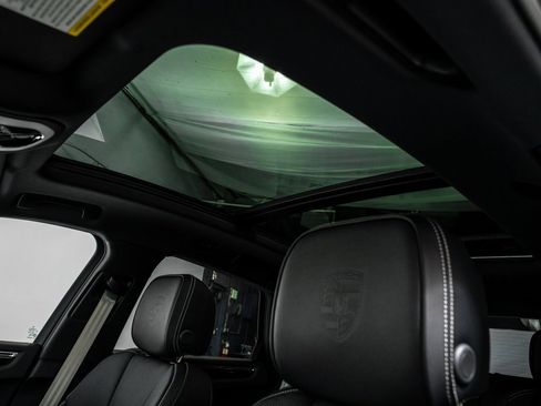 New 2026 Porsche Macan S image 29