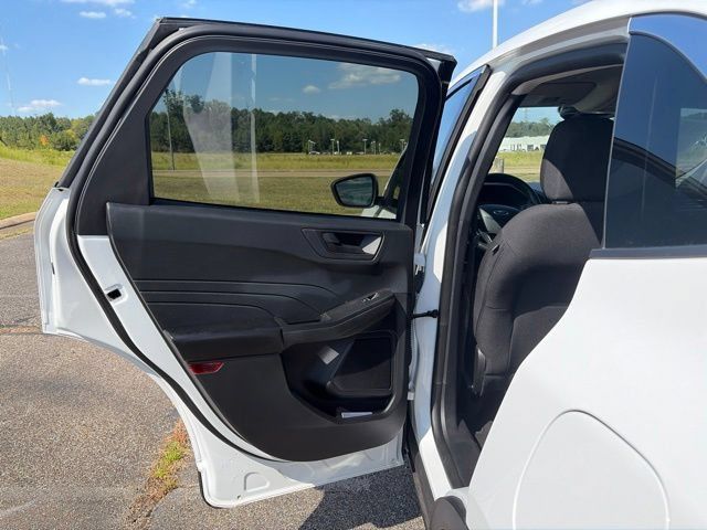 Used 2023 Ford Escape Active w/ Cold Weather Package FWD image 5
