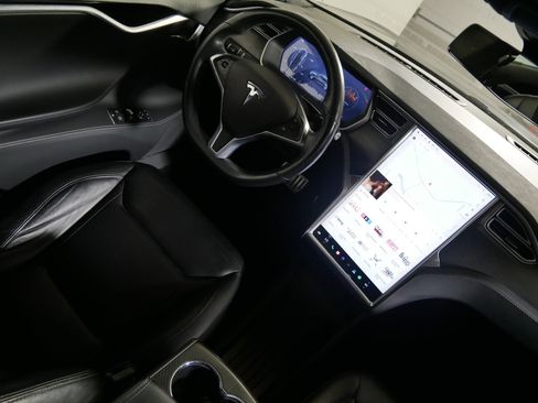 Used 2014 Tesla Model S P85D image 9