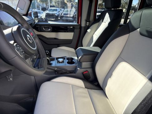 New 2025 INEOS Grenadier Fieldmaster Edition image 13