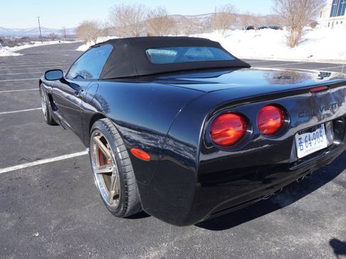 Used 2004 Chevrolet Corvette 2dr Convertible w/ Preferred Equipment Group image 8
