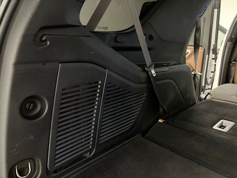 Used 2022 Chevrolet Tahoe High Country AWD/4WD image 37
