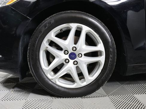 Used 2016 Ford Fusion SE FWD image 9