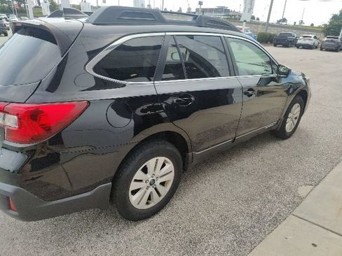 Used 2019 Subaru Outback 2.5i Premium w/ Popular Package #2 AWD/4WD image 14