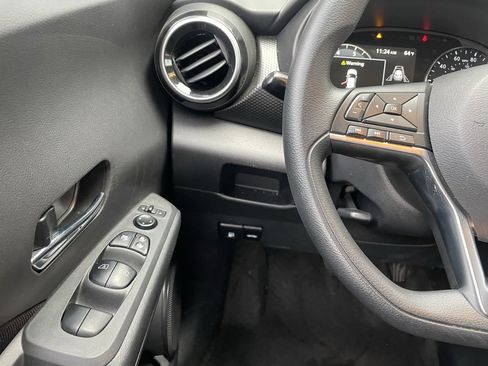 Certified 2023 Nissan Kicks SV image 12