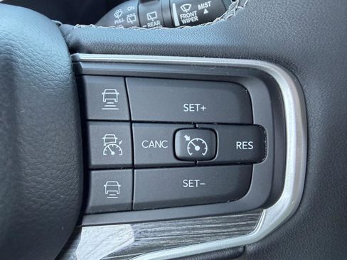 Used 2022 Jeep Wagoneer Series II w/ Premium Group I AWD/4WD image 18