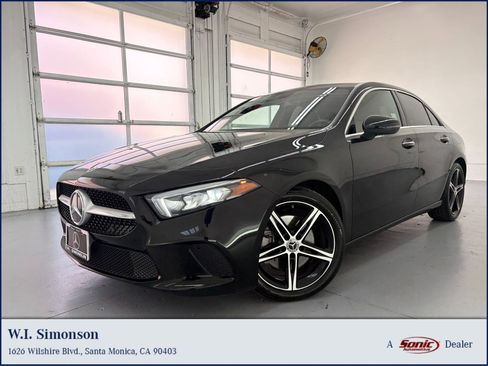 Used 2021 Mercedes-Benz A 220 image 1