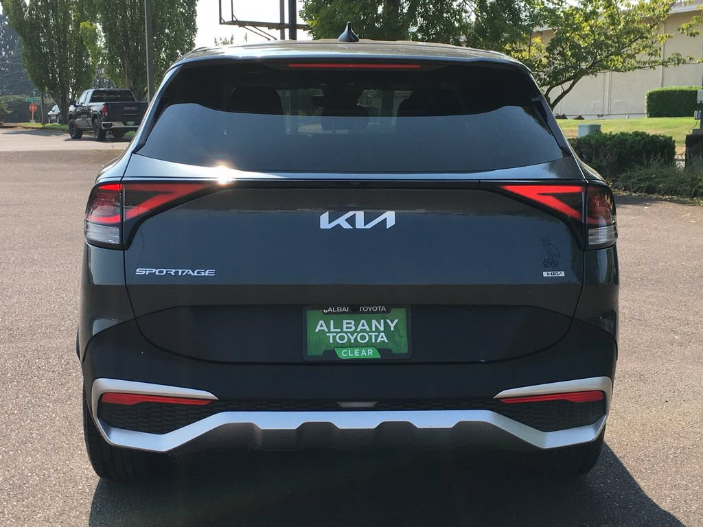 Used 2023 Kia Sportage LX AWD/4WD image 5