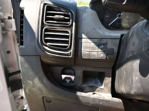 Used 2023 RAM ProMaster 2500 FWD image 18