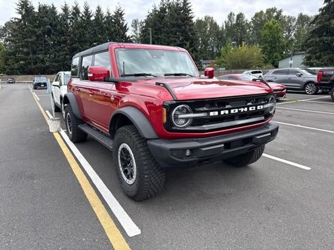 Used 2021 Ford Bronco Outer Banks w/ Sasquatch Package AWD/4WD image 2