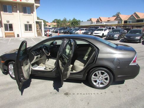 Used 2006 Ford Fusion SEL FWD image 23