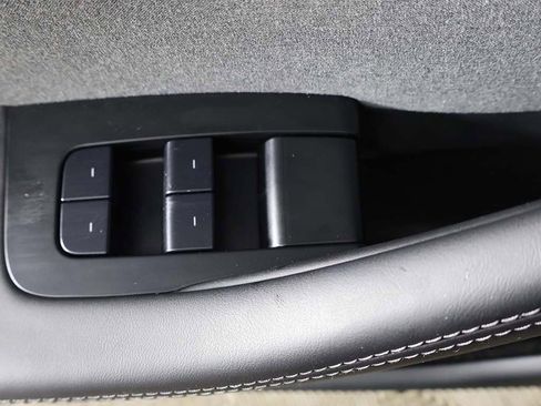 Used 2025 Tesla Model 3 Long Range RWD image 38