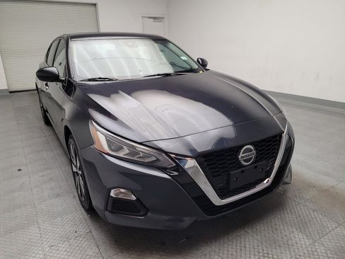Used 2022 Nissan Altima 2.5 SV FWD image 14