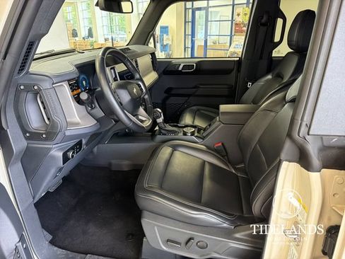 Certified 2025 Ford Bronco Outer Banks AWD/4WD image 11