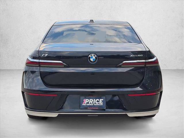 Used 2023 BMW i7 xDrive60 w/ Parking Assistance Package AWD/4WD image 7