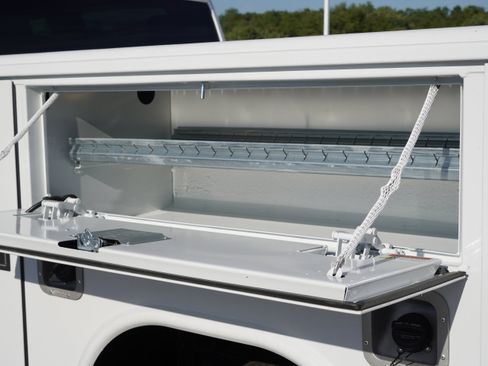 New 2025 GMC Sierra 3500 Pro w/ Convenience Package image 13