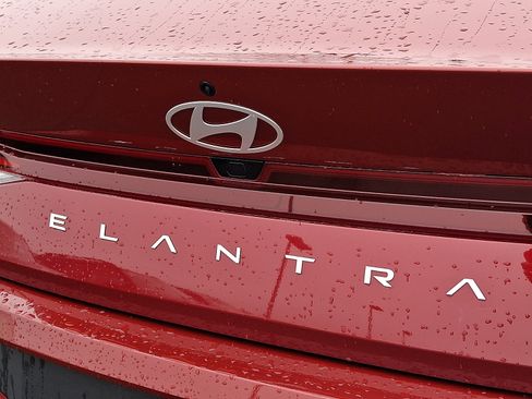 Certified 2024 Hyundai Elantra SEL image 30