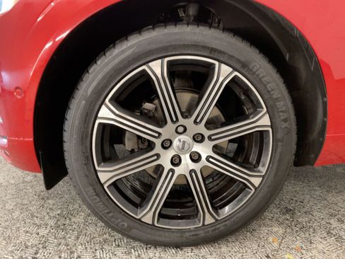 Used 2018 Volvo XC60 T5 Inscription w/ Convenience Package image 12