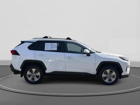 Used 2023 Toyota RAV4 XLE FWD image 4
