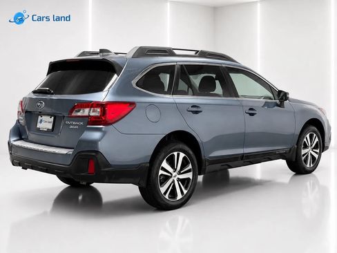 Used 2018 Subaru Outback 3.6R Limited w/ Popular Package #2 AWD/4WD image 3