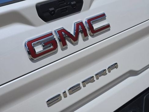 Used 2025 GMC Sierra 2500 SLT w/ SLT Convenience Package AWD/4WD image 33