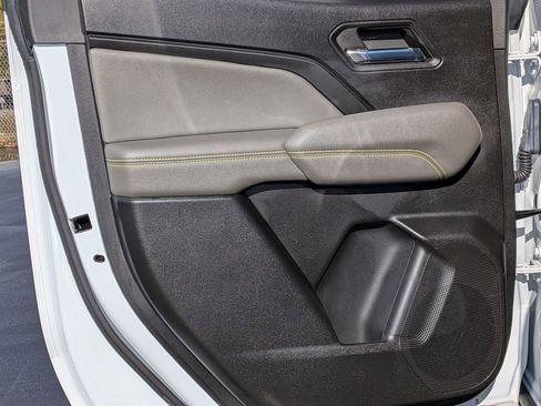 Used 2024 Chevrolet Colorado ZR2 w/ ZR2 Convenience Package III image 27