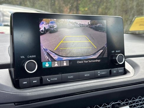 Certified 2023 Honda Accord EX image 28