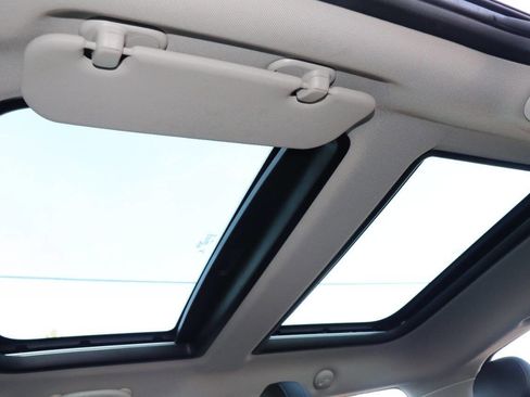 Used 2016 MINI Cooper 2-Door Hardtop image 23