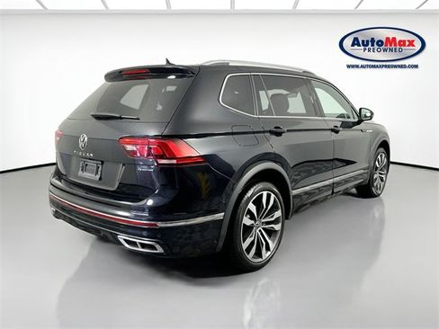 Used 2022 Volkswagen Tiguan SEL R-Line image 2