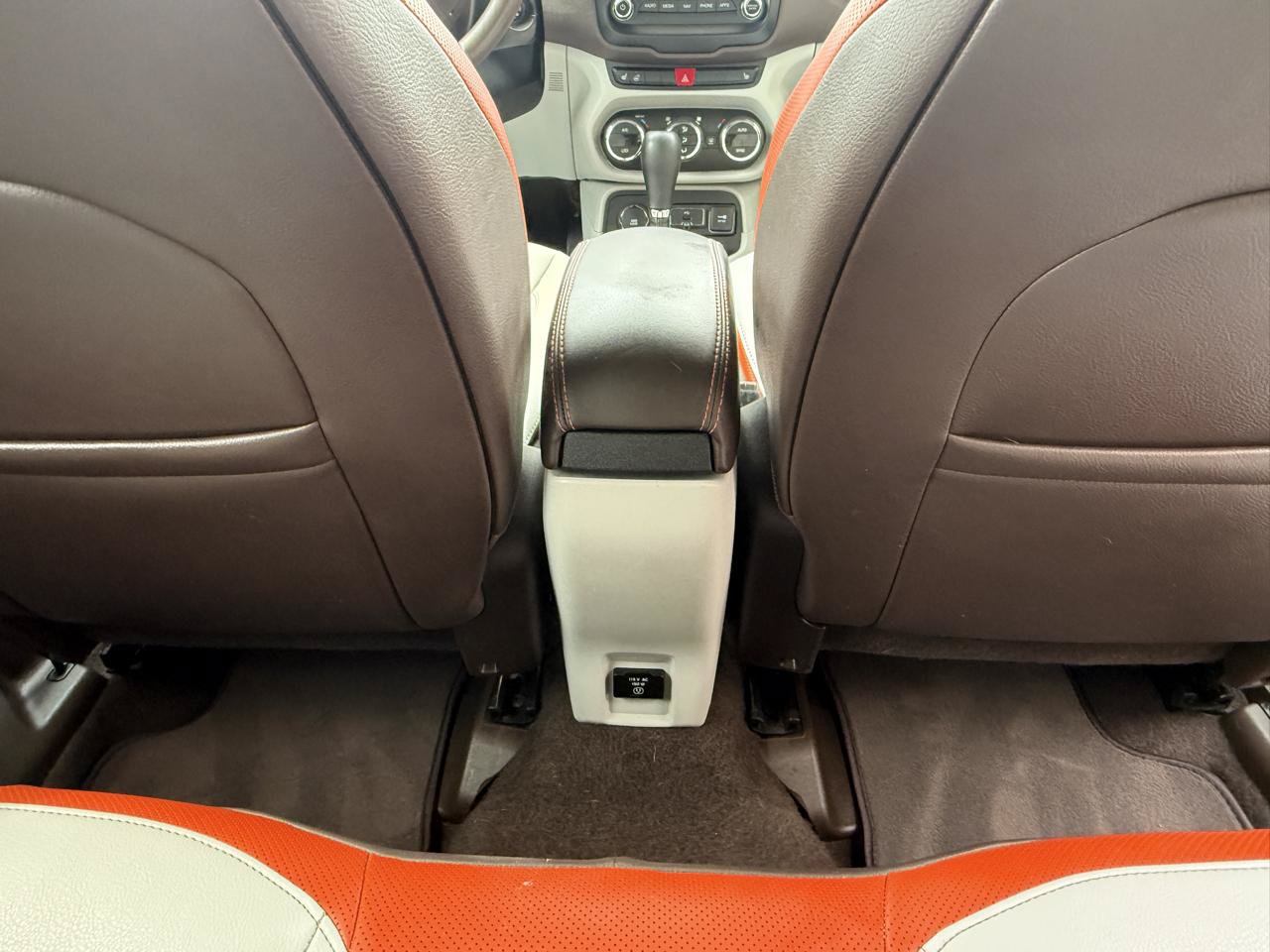 Used 2017 Jeep Renegade Limited AWD/4WD image 17