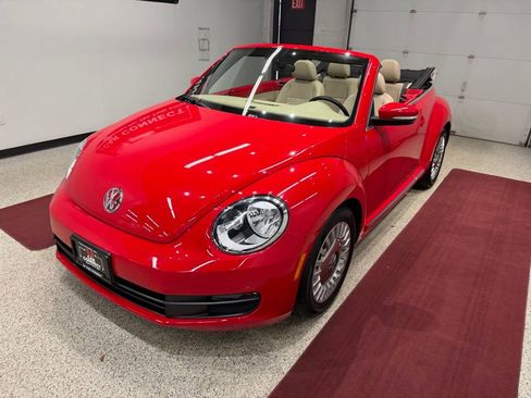 Used 2015 Volkswagen Beetle 1.8T FWD image 4
