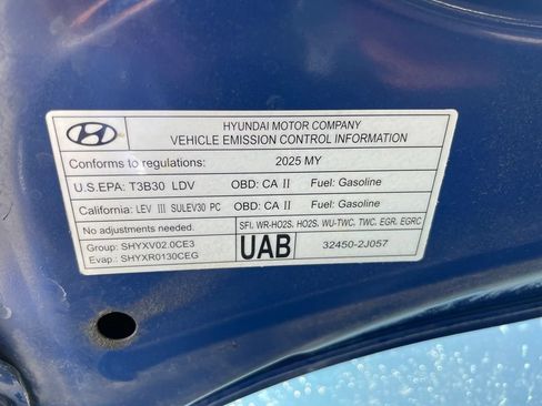 Used 2025 Hyundai Elantra SEL FWD image 34