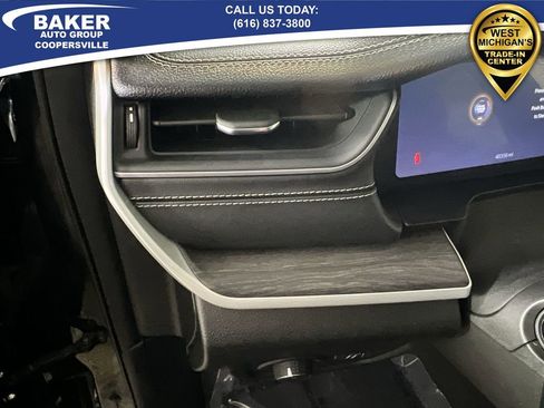 Used 2024 Jeep Grand Cherokee L Limited w/ Luxury Tech Group II image 19