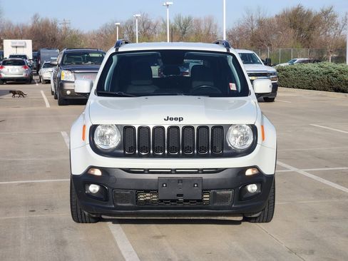 Used 2018 Jeep Renegade Altitude image 2