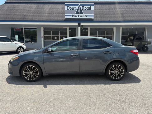 Used 2016 Toyota Corolla S FWD image 2