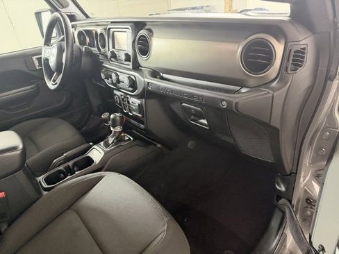 Used 2020 Jeep Wrangler Unlimited Sport S image 23