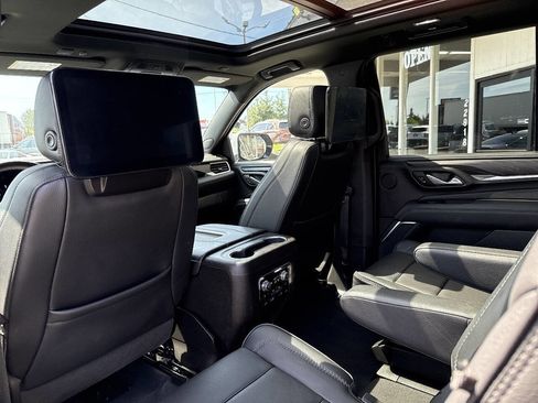 Used 2024 GMC Yukon Denali w/ Denali Reserve Package AWD/4WD image 32
