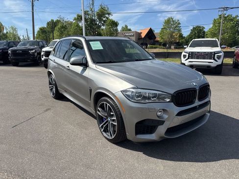 Used 2017 BMW X5 M image 7