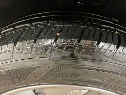 Used 2023 Buick Encore GX Essence w/ Experience Buick Package image 23