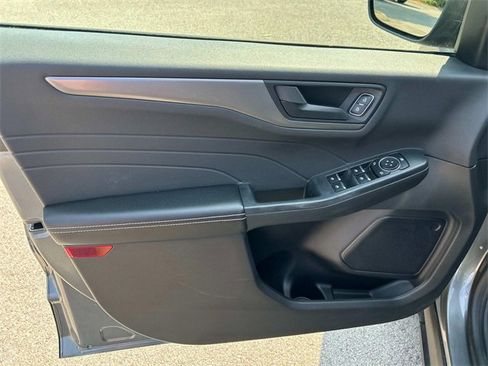 Used 2024 Ford Escape Active image 23