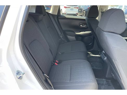 Certified 2027 Honda HR-V LX image 18