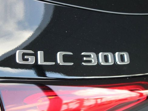 Used 2026 Mercedes-Benz GLC 300 image 19