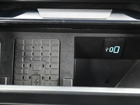 Used 2024 Ford F250 Platinum w/ Tremor Off-Road Package image 31