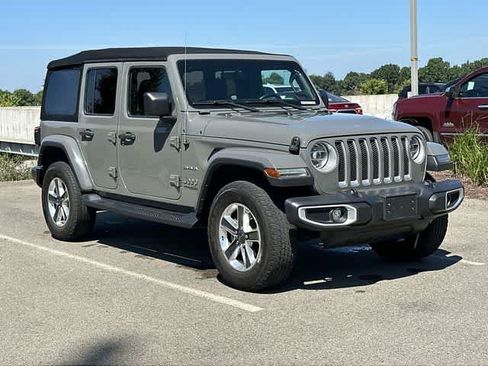 Used 2022 Jeep Wrangler Unlimited Sahara w/ LED Lighting Group AWD/4WD image 22