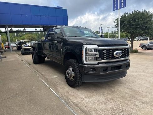Used 2024 Ford F350 King Ranch w/ FX4 Off-Road Package image 2