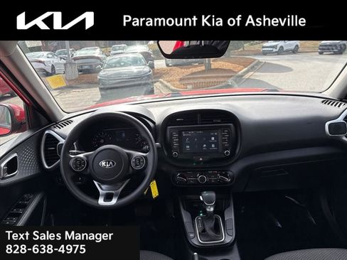 Used 2020 Kia Soul LX image 8